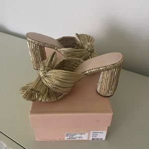 Almost brand new, worn once! Love these, they’re just a bit to snug for me.